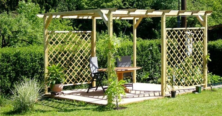 Trellises Trellis: A Timeless Garden Structure for Beauty and Function